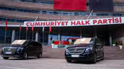 CHP'de iki lüks minibüs satışa çıkarıldı