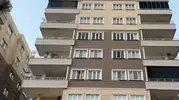 Balkondan düşen kadın hayatını kaybetti