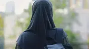 Hindistan'da mahkeme, bir öğrencinin okulda başörtüsü takma talebini reddetti