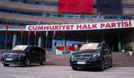 CHP'de iki lüks minibüs satışa çıkarıldı