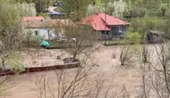 Habur çayı taştı, evleri su bastı, köy yolları kapandı