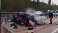 Bariyerlere çarpan otomobildeki 1 kişi öldü, 1 kişi yaralandı