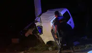 Isparta'da direğe çarpan araçtaki 2 kişi öldü, 2 kişi yaralandı