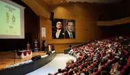 Yazarlar minik edebiyatseverlerle bir araya geldi