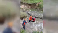 Mantar toplarken mahsur kalan çift, kurtarıldı