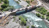 Çayda akıntıya kapılan kişi aranıyor