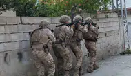 Tetikçi ve suç örgütlerini övücü paylaşımlara 54 ilde operasyon