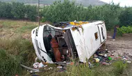 Isparta'da tur otobüsünün devrildiği kazada 5 kişi öldü, 25 yaralı