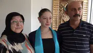 Hayvancılık yapan genç kız üniversiteden birincilikle mezun oldu