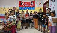 Öğrenciler yaz tatilinde atık malzemelerden dekoratif ürün tasarlıyor