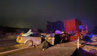 Adana'da otomobilin tıra çarptığı kazada 2 kişi öldü