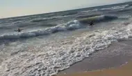 Dalgalara kapılan 12 kişiden 3'ü boğuldu