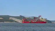 E - Doğal gaz boru hattı döşeme gemisi Çanakkale Boğazı'ndan geçti