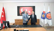 KSÜ’de bayrak değişimi!