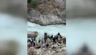 Balık tutarken Habur Çayı'na düşen kişi aranıyor