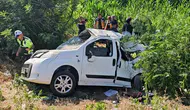 Şarampole devrilen araçtaki 3 kişi hayatını kaybetti