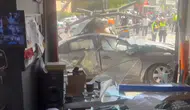 Ankara'da kontrolden çıkan EGO otobüsü iş yerine çarptı