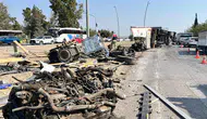 Hatay'da meydana gelen bu kazada tırın sürücüsü ağır yaralandı