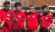 63 yaşında üçüncü kez milli takıma seçilen Akkaya, 13 yılda 57 madalya kazandı