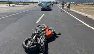 Otomobille çarpışan motosikletin sürücüsü kurtarılamadı!