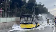Bakırköy'de yanan İETT'ye bağlı otobüs kullanılamaz hale geldi