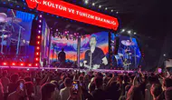 Kahramanmaraş'ta Kültür Yolu Festivali'nde Kıraç sahne aldı