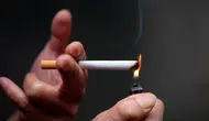 Sigarayı balkonda içmek de çocuğu korumuyor