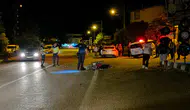 Hafif ticari araçla çarpışan motosikletteki 1 kişi öldü, 2 kişi yaralandı