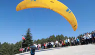 Yalnız Ardıç’ta gökyüzü renklendi, festivalinin ilk günü tamamlandı