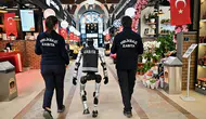 İnsansı robot MEGA, esnaf denetimleri için görev başında