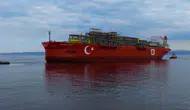 Türkiye'nin ilk yüzer üretim platformu Osman Gazi görev yerine uğurlanıyor