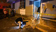 Adana'da müstakil evin kapısına el yapımı patlayıcı atıldı