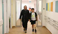 Depremde sol bacağını kaybeden Muhammed, yeniden ilk adımını attı