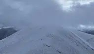 Palandöken Kayak Merkezi'nin zirvesine kar yağdı