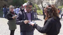 Kapadokya'da turistlere Türk kahvesi ile lokum ikram edildi