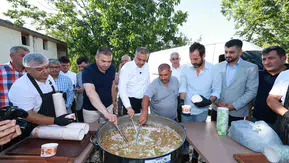 Başkan Toptaş, Dönüklü Mahallesi sakinleriyle aşure sofrasında buluştu