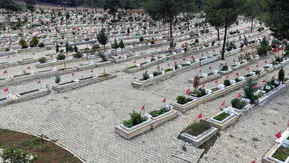 Kahramanmaraş’ta ulaşım ve mezarlık çalışmaları sürüyor