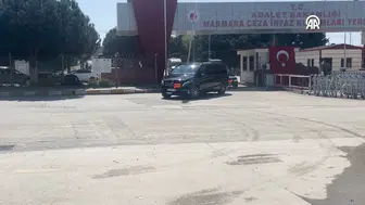 CHP Genel Başkanı Özel, İmamoğlu'nu cezaevinde ziyaret etti