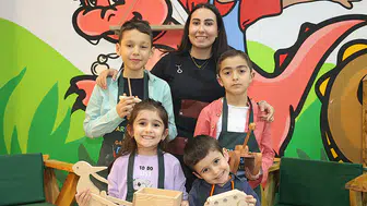 Babasına özenip marangoz oldu, kreşi andıran çocuk atölyesi kurdu