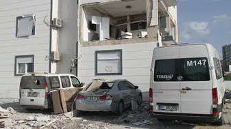 Antalya'da gaz sıkışması nedeniyle evde yaşanan patlamada 1 kişi yaralandı