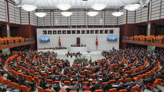 Emniyet teşkilatı ve basına yönelik düzenlemeleri de içeren kanun teklifi TBMM'de