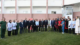 Bayram coşkusu şehrin ulu çınarlarıyla paylaşıldı