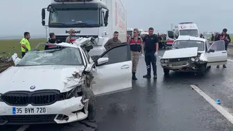 Şanlıurfa'da zincirleme trafik kazası! 2 kişi öldü, 2 kişi yaralandı