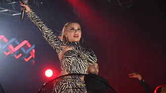 27. Tarım ve Seracılık Festivali'nde sanatçı İrem Derici sahne aldı