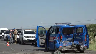 Ticari araç jandarma aracına çarptı! 1 uzman çavuş şehit oldu