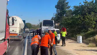 İşçi servislerinin karıştığı kazada çok sayıda yaralı var!