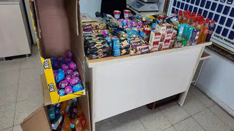 Son tüketim tarihi geçmiş 230 gıda imha edildi
