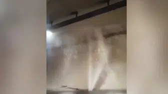 Avrasya Tüneli'nde otomobil itfaiyeye ait yangın panosuna çarptı