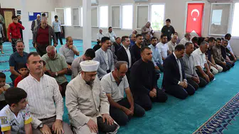 Hatay'da depremlerin ardından 130'uncu cami ibadete açıldı