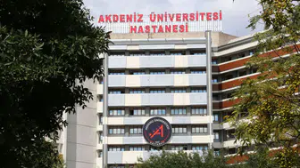 Türkiye'nin üçüncü rahim nakli Akdeniz Üniversitesinde gerçekleştirildi
